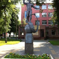 Photo taken at Памятник Гагарину by 🎬Dimm G. on 7/14/2012