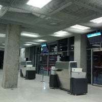 Photo taken at Gate A1A by Jeab N. on 4/14/2012