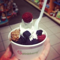 Photo taken at Pinkberry by Eszter T. on 8/6/2012