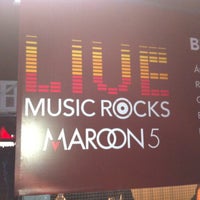 Photo taken at Show do Maroon 5 - São Paulo - XYZ - Midiorama by Luana S. on 8/27/2012
