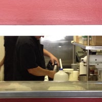 6/10/2012にBill H.がChrome Plated Dinerで撮った写真
