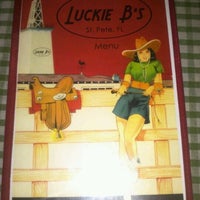 Foto tirada no(a) Luckie B&#39;s BBQ por Sinner E. em 3/24/2012