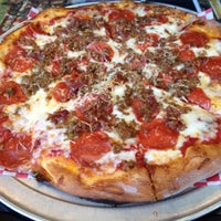 Снимок сделан в Southside Flying Pizza пользователем Cody D. 3/12/2012