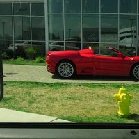 Das Foto wurde bei Lamborghini Chicago von Juan U am 7/17/2012 aufgenommen