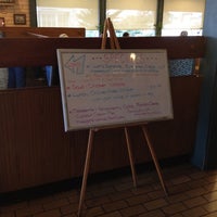 2/12/2012 tarihinde Becky B.ziyaretçi tarafından Lori&amp;#39;s Cafe'de çekilen fotoğraf