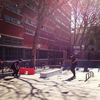 Photo taken at Skatepark de Jemmapes by Yanique F. on 4/1/2012