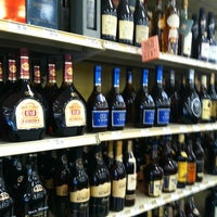 Снимок сделан в Mid Valley Wine &amp;amp; Liquor пользователем Gino B. 3/3/2012