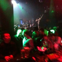 4/10/2012 tarihinde DJ AzYz B.ziyaretçi tarafından Liquor Store Ste-Foy, Resto-Nightclub'de çekilen fotoğraf