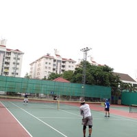 Photo taken at สนามเทนนิส เคหะการไฟฟ้า by 🔰Num_Nom🔰 on 6/20/2012