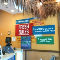 Foto tomada en Rubio&amp;#39;s Coastal Grill  por Maureen H. el 6/1/2012