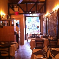Снимок сделан в IL Carino Restaurant пользователем Patrick B. 5/1/2012