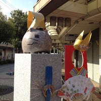 ももねこ様像 Public Art