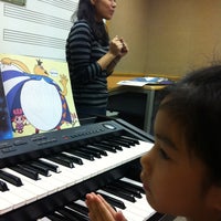 Photo taken at Siam Kolakarn Yamaha Music School by Churindhorn N. on 5/13/2012