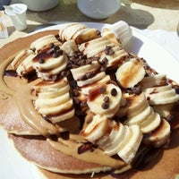 Das Foto wurde bei Stacks Pancake House &amp;amp; Cafe von Russell S. am 4/29/2012 aufgenommen