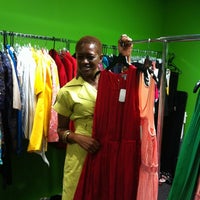 6/22/2012에 Dea W.님이 Fashion Style Studio에서 찍은 사진
