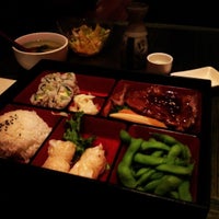 รูปภาพถ่ายที่ Azuki Sushi โดย Duann เมื่อ 3/2/2012