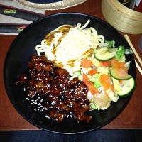 รูปภาพถ่ายที่ Zyng Asian Grill โดย Séverine G. เมื่อ 7/22/2012