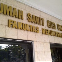 Photo taken at Fakultas Kedokteran Gigi Universitas Indonesia by faisal r. on 5/30/2012