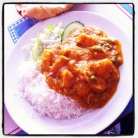 Photo taken at Indian Curry House by 𝚝𝚛𝚞𝚖𝚙𝚎𝚛 . on 4/11/2012