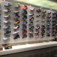 nike shop kl