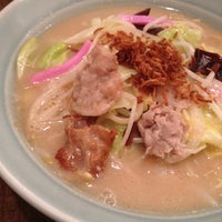 Photo taken at 博多つけ麺 秀 by BOBBY on 3/18/2012