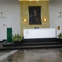 Photo taken at Templo de San Rafael by Alan Alberto A. on 8/26/2012