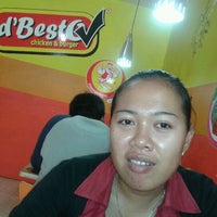 Photo taken at D&#39;Besto Chicken &amp; Burger by Surya K. on 5/1/2012