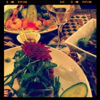 Photo taken at Raconte-Moi des Salades by F . on 4/14/2012