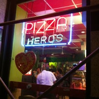 Снимок сделан в Nino&amp;#39;s Pizza of New York пользователем RoRo B. 5/20/2012