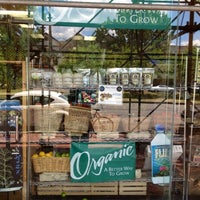 Photo taken at Yes! Organic Market by Harlemknite on 6/15/2012