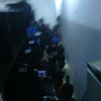 Photo prise au GENESIS Cybercafe &amp;amp; Game Center (@Cafe-GWarnet Gold) par ryan_winatta 黃. le6/4/2012