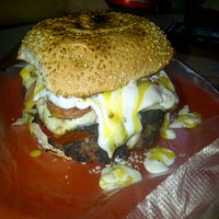 Foto diambil di Grill &amp;amp; Burger oleh Julieta G. pada 3/14/2012