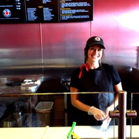 4/6/2012 tarihinde Shannon S.ziyaretçi tarafından Top It Pizza'de çekilen fotoğraf