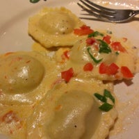 Photo taken at Olive Garden by Dee Z. on 6/25/2012