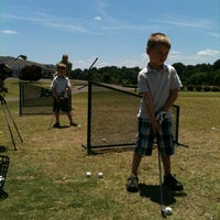 Foto tomada en Franklin Bridge Golf Course  por Kate H. el 6/8/2012
