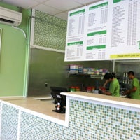 8/31/2012 tarihinde Sangria W.ziyaretçi tarafından Bubble Tea Stop'de çekilen fotoğraf