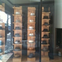 4/18/2012 tarihinde Peter M.ziyaretçi tarafından Hats of the Fillmore'de çekilen fotoğraf