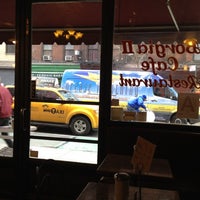 3/2/2012 tarihinde Nate F.ziyaretçi tarafından Borgia II Cafe'de çekilen fotoğraf