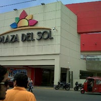 2/19/2012 tarihinde Eduardo T.ziyaretçi tarafından Centro Comercial Plaza del Sol'de çekilen fotoğraf