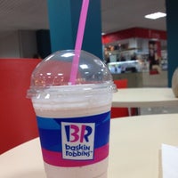 Photo taken at Baskin Robbins by Alina K. on 9/1/2012