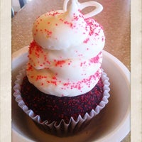 Das Foto wurde bei Gigi&#39;s Cupcakes von JenKudu am 3/7/2012 aufgenommen