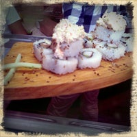 Foto tomada en Pin Pon Papas &amp;amp; Sushi  por Sandy V. el 5/23/2012