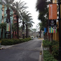 รูปภาพถ่ายที่ Renaissance Mall โดย Gary P. เมื่อ 3/11/2012