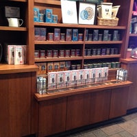 6/18/2012에 Mark K.님이 Peet&amp;#39;s Coffee &amp;amp; Tea에서 찍은 사진