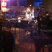 3/19/2012에 John V.님이 Subeez Cafe Restaurant Bar에서 찍은 사진
