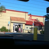 Photo taken at Chick-fil-A by Leslie on 8/26/2012