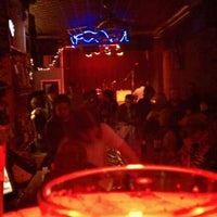 Foto tomada en The Oasis Pub  por Cheyne T. el 2/12/2012