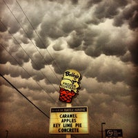 Foto tirada no(a) Bobby&#39;s Frozen Custard por Lars V. em 9/6/2012