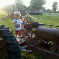 Foto diambil di Long Acre Farms oleh Bill Y. pada 6/29/2012