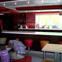 Photo taken at KFC by Lucesita R. on 2/12/2012